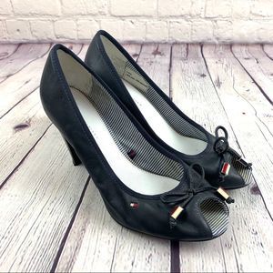 Tommy Hilfiger Women’s Navy Leather heels size 9